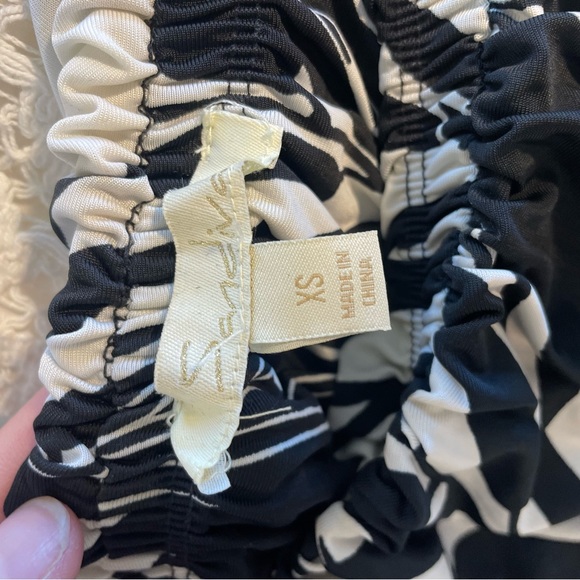 Women’s Black and White Jumpsuit - Picture 8 of 8